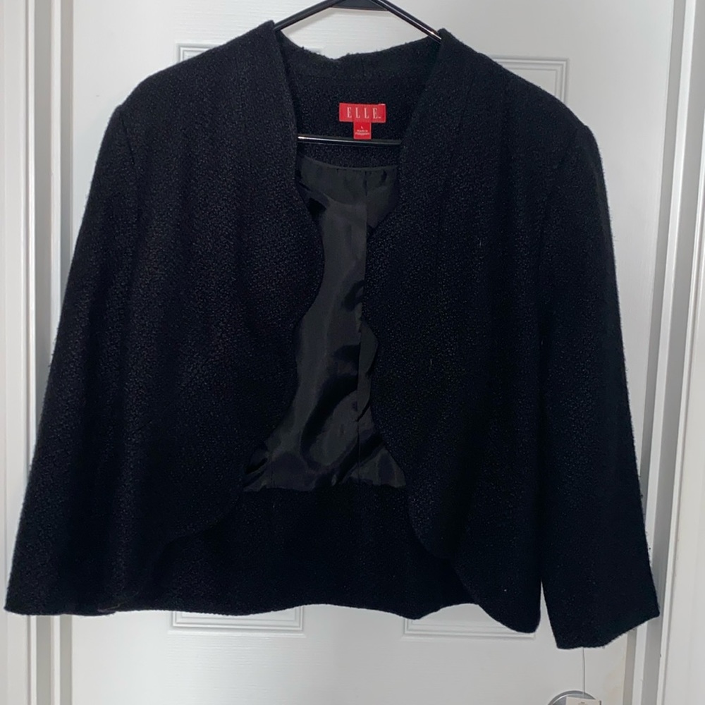 NWT- ELLE Black Scalloped Edge Textured Blazer - Size Large- Light Shoulder Pad